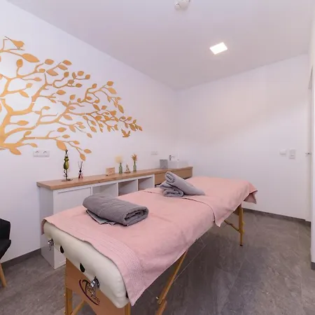 Viehhauser Apartment *