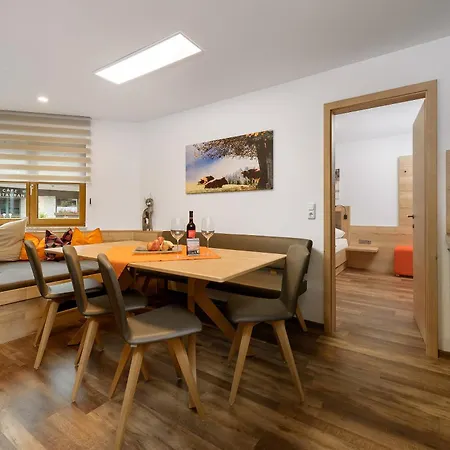 فيهاوسر شقة *