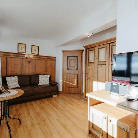 Viehhauser Apartment *